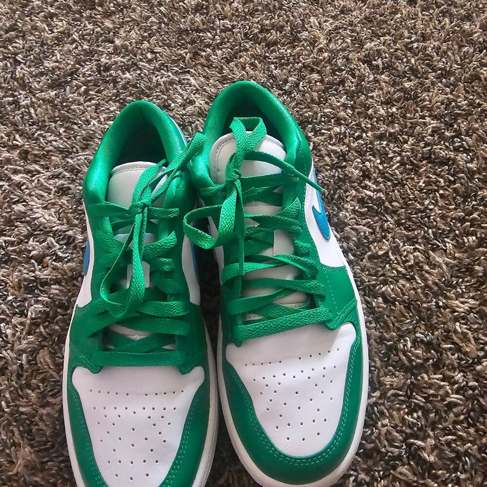 Lucky green aquatone Jordan low shoes